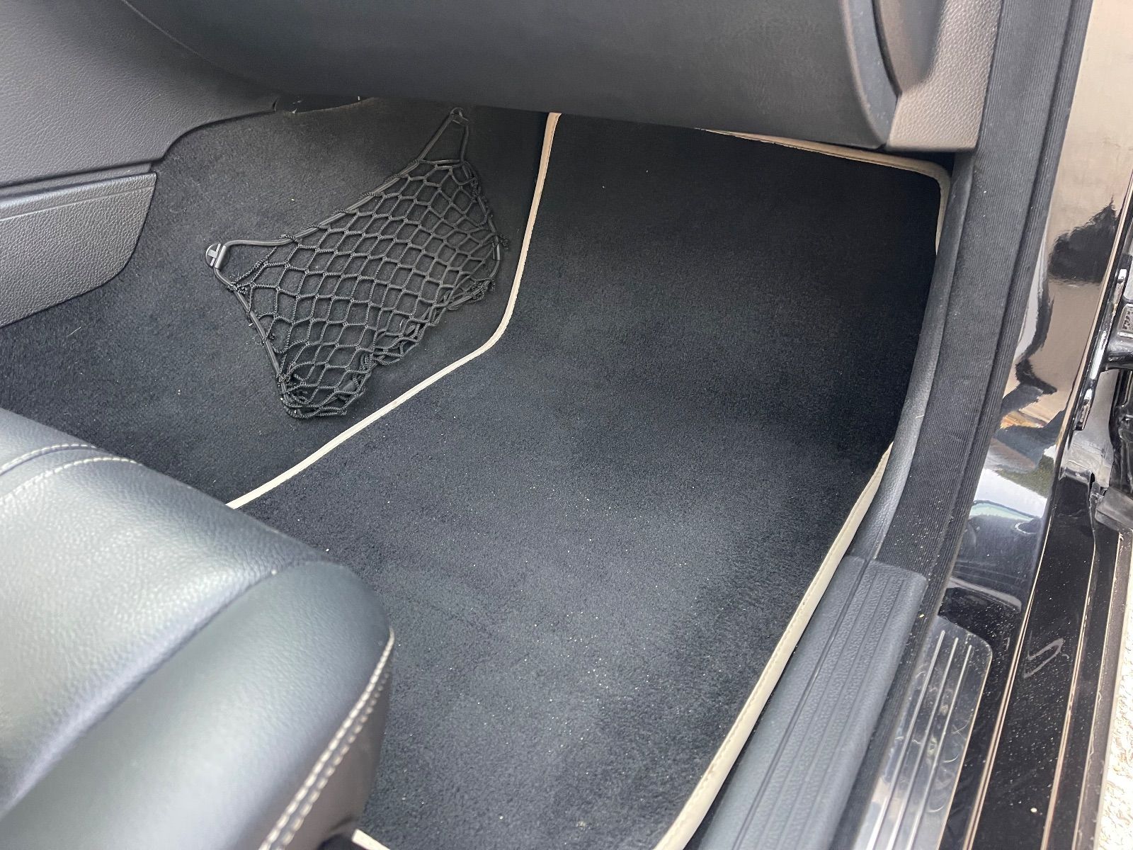 Mercedes-Benz Classe C C180 KITT AMG à Sfax - Photo 17