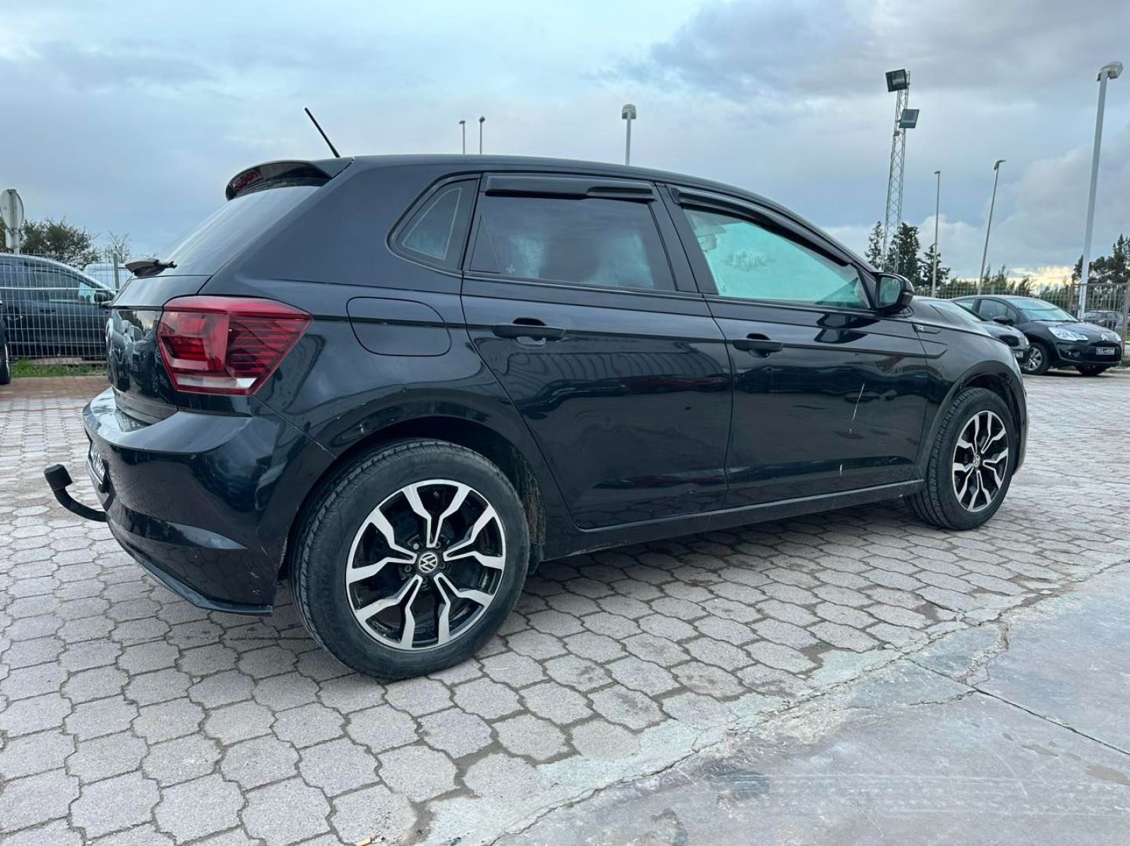 Volkswagen Polo R-Line à Tunis - Photo 5