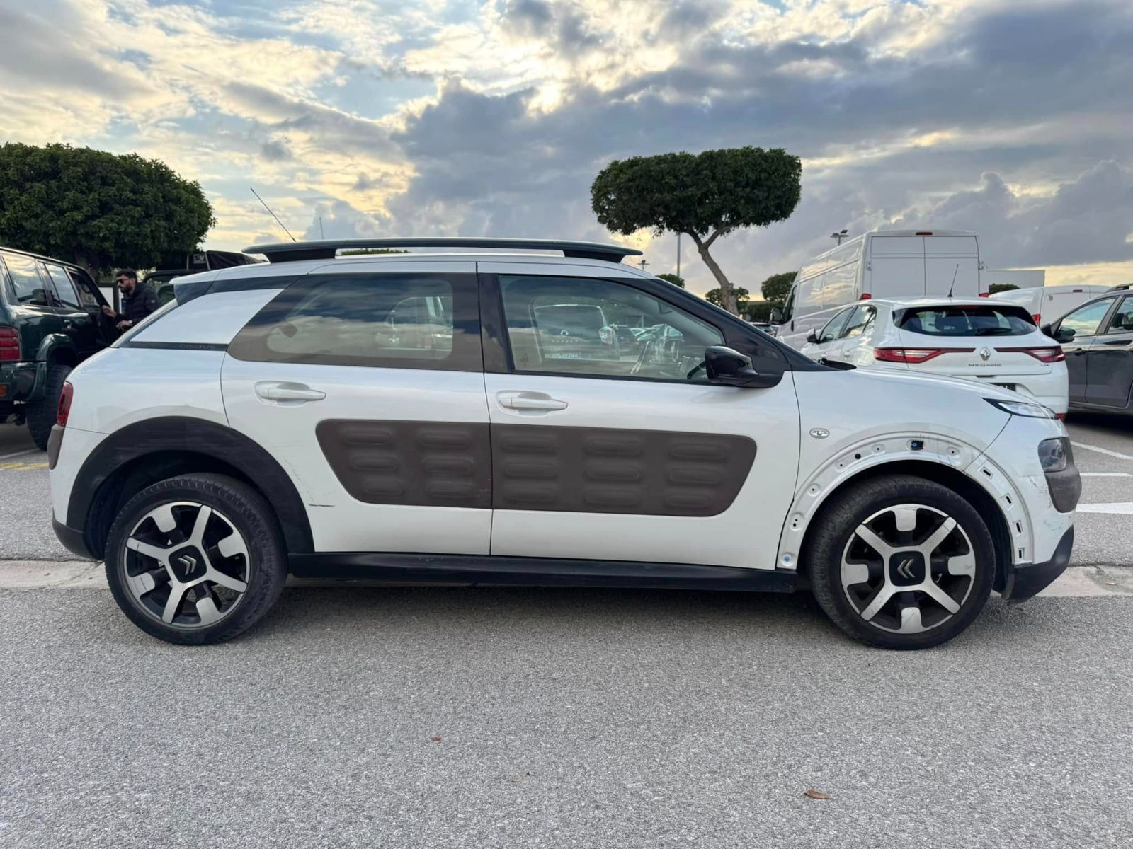 Citroën C4 Cactus à Ariana - Photo 4