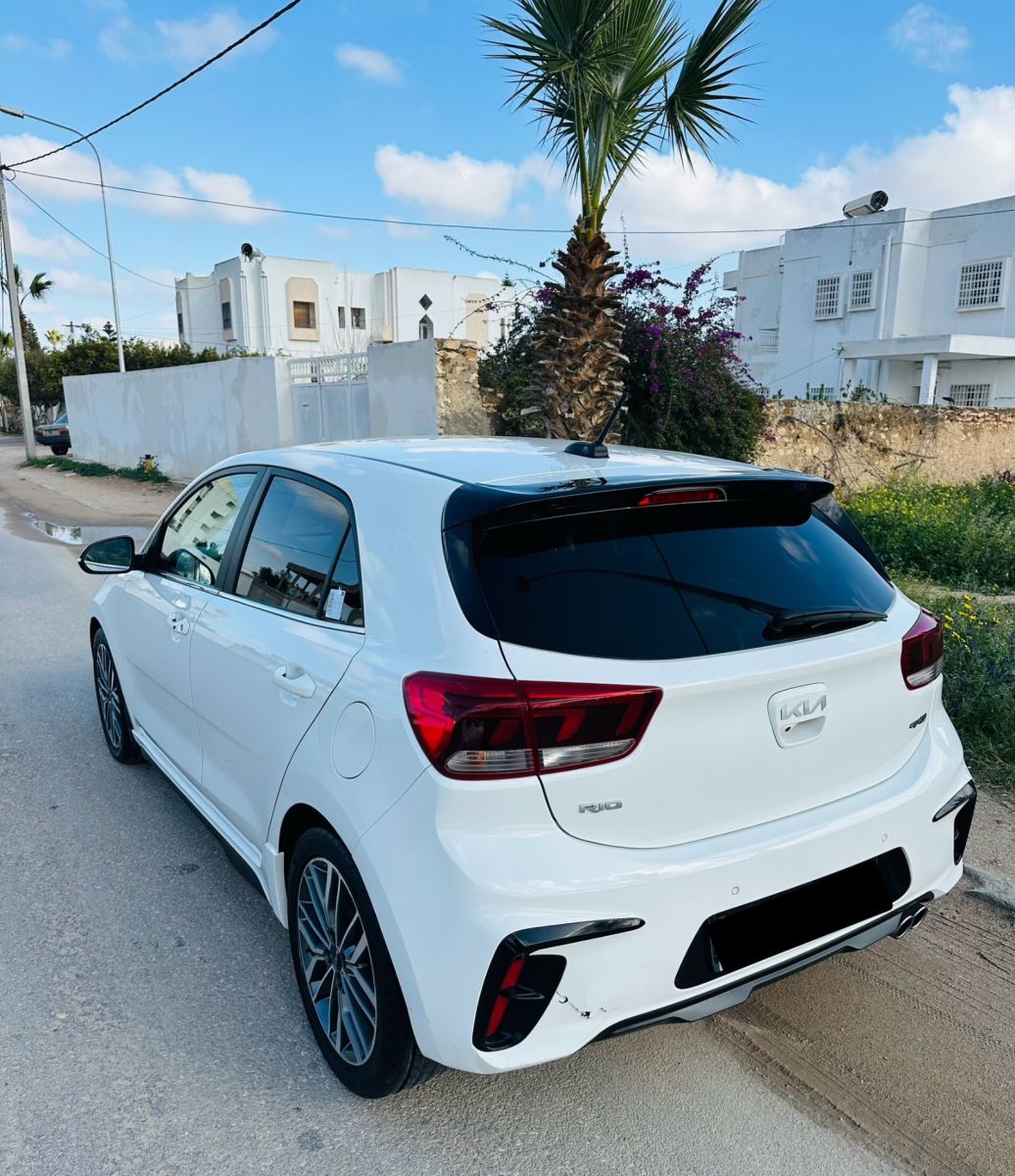 KIA Rio 5p SX Plus à Sfax - Photo 4