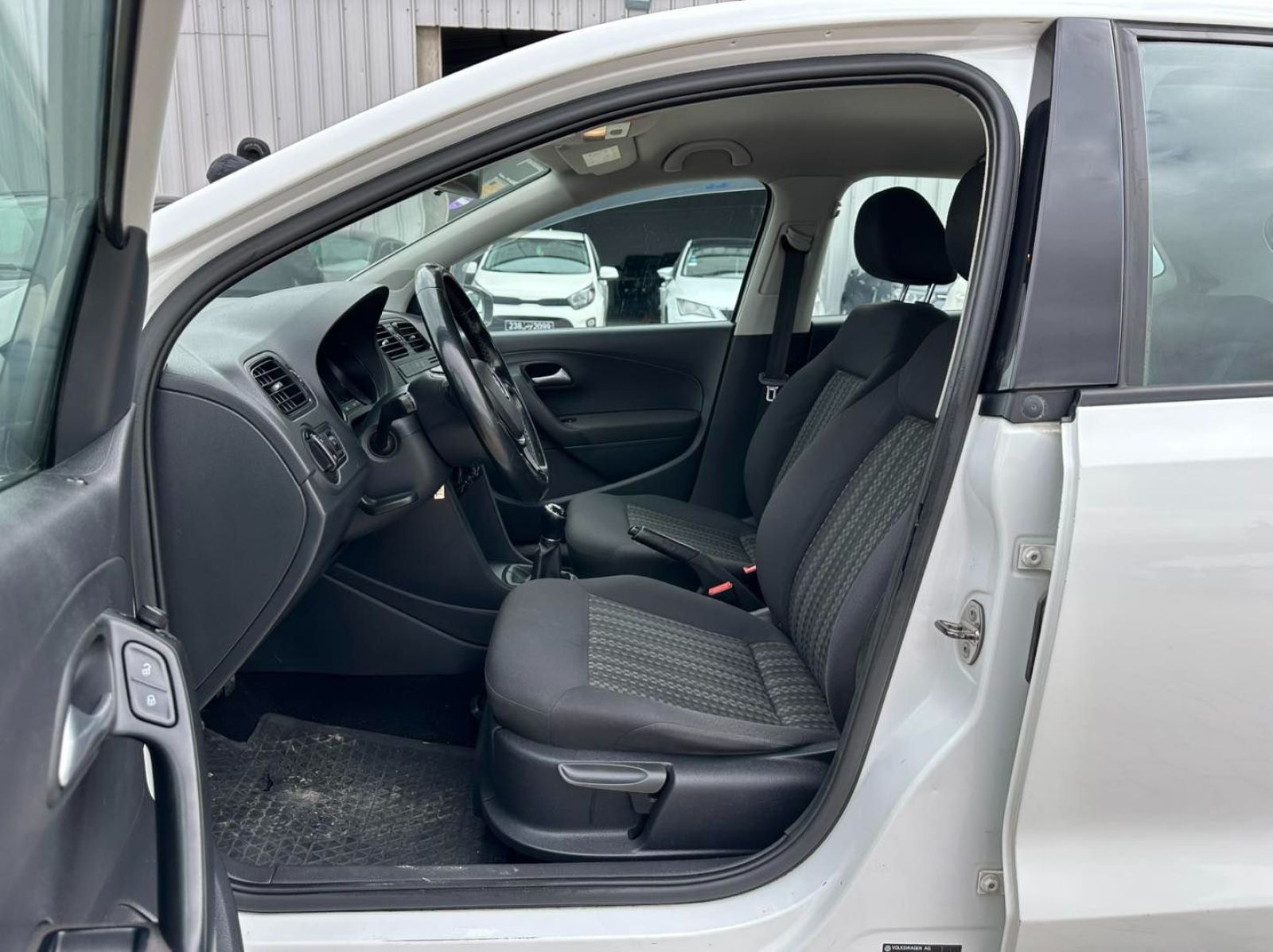 Volkswagen Polo à Nabeul - Photo 6