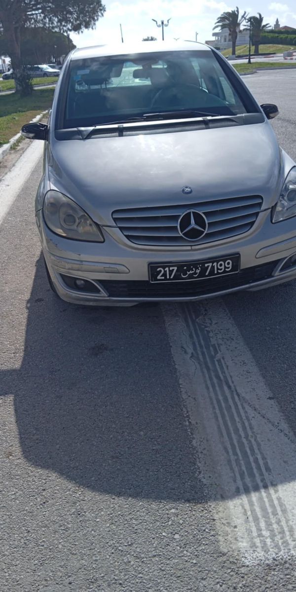 Mercedes-Benz Classe B Confort à Tunis - Photo 1