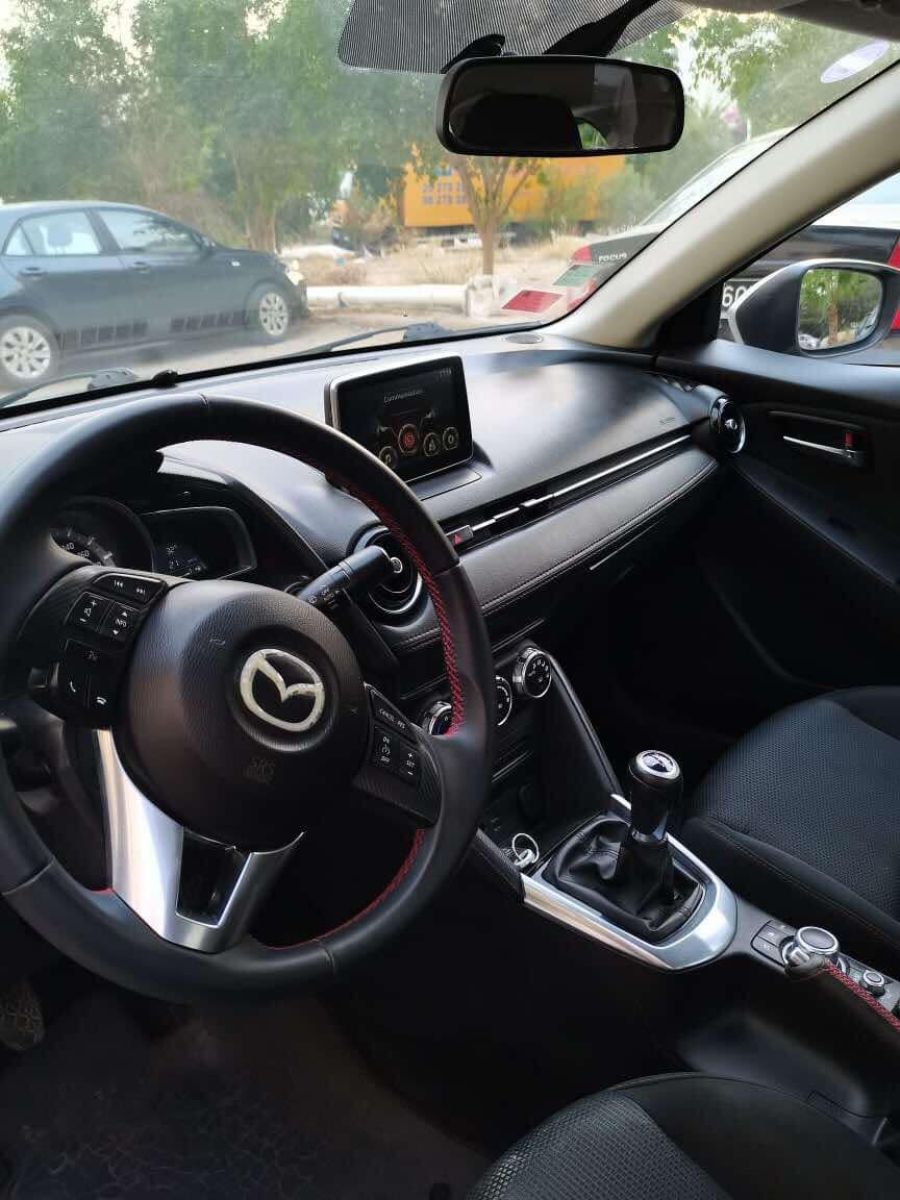 Mazda 2 Sedan Sélection Plus à Ben Arous - Photo 6