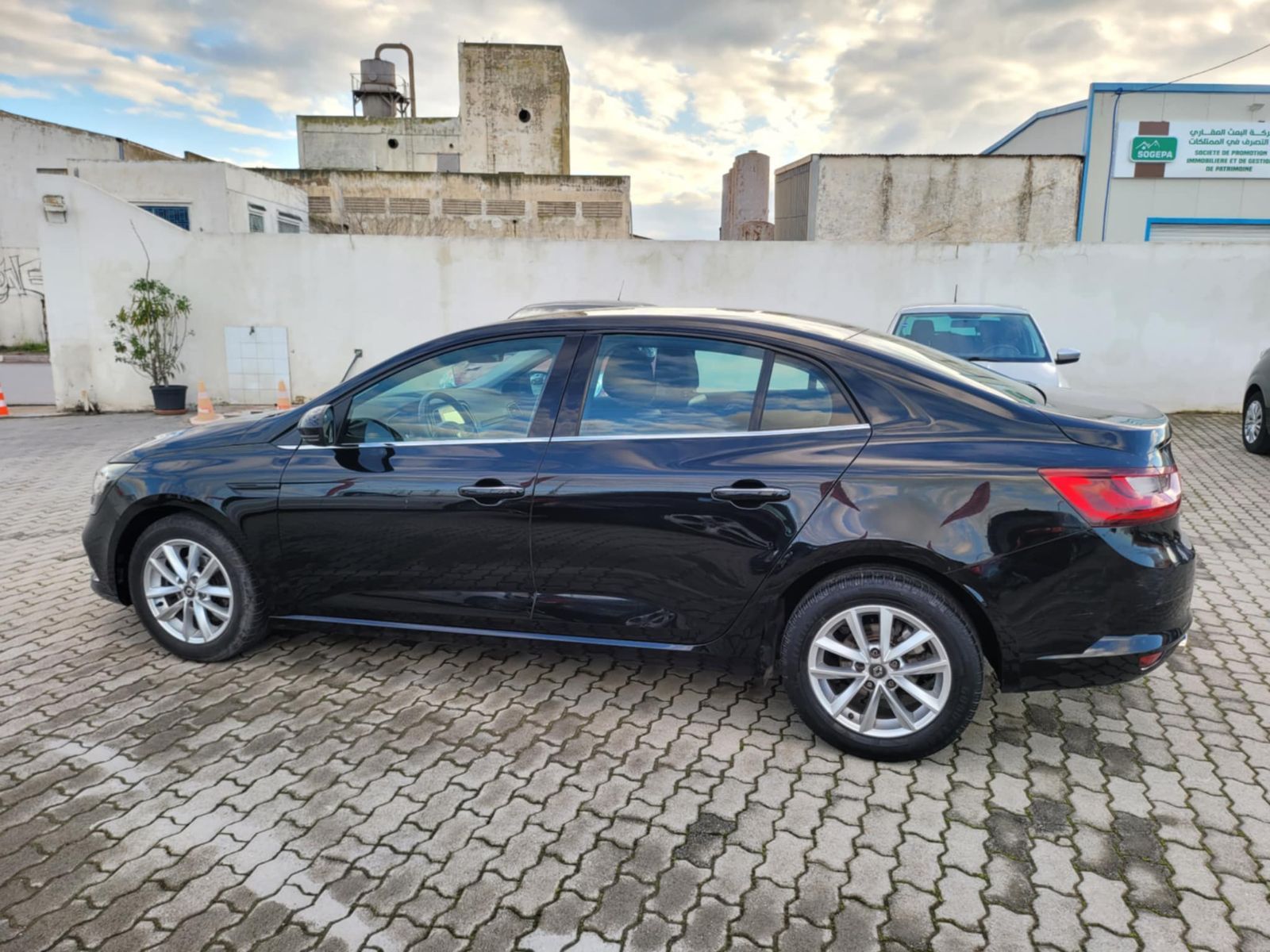 Renault Megane Sedan à Ben Arous - Photo 7