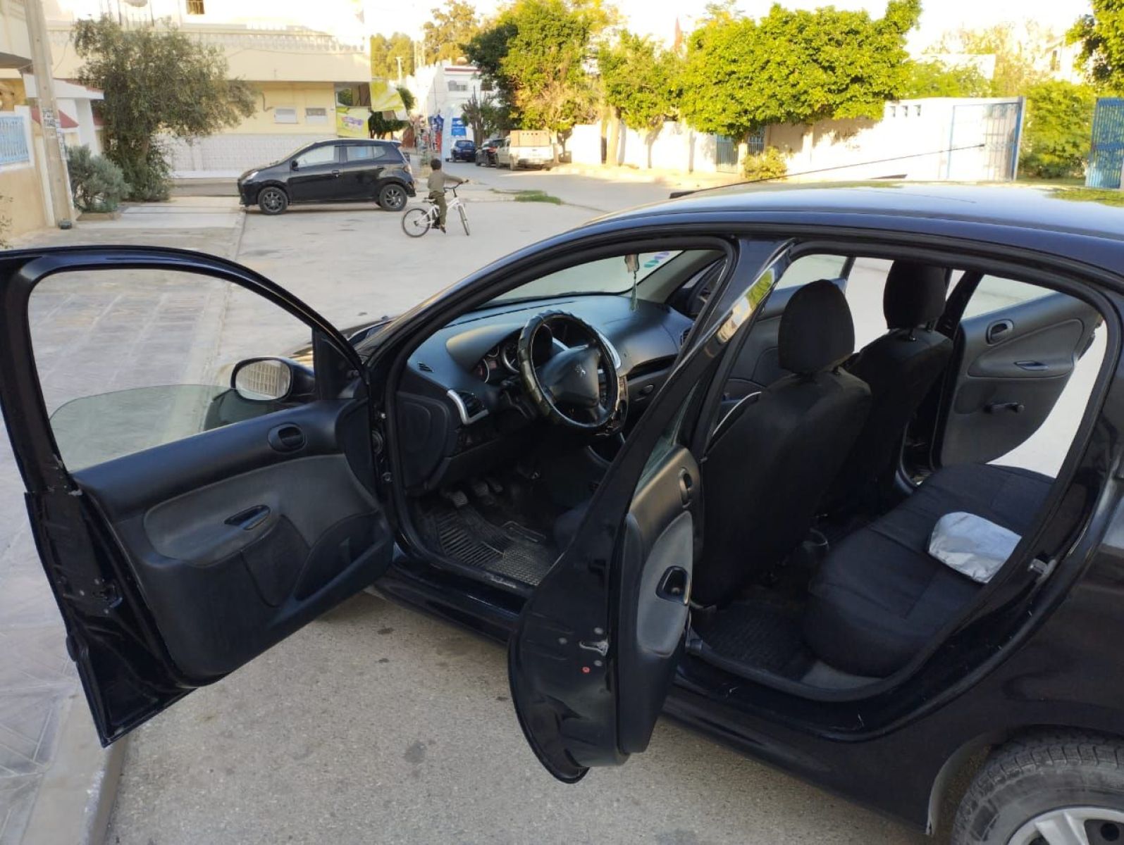 Titre non disponible à Tunisie - Photo 4