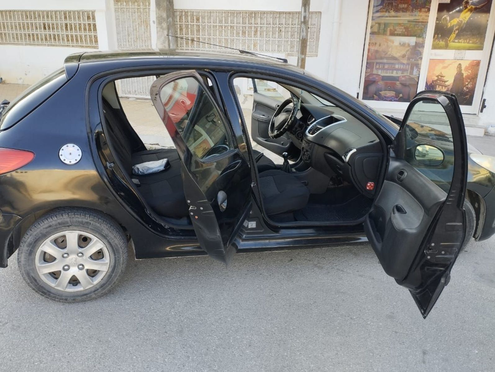 Titre non disponible à Tunisie - Photo 5