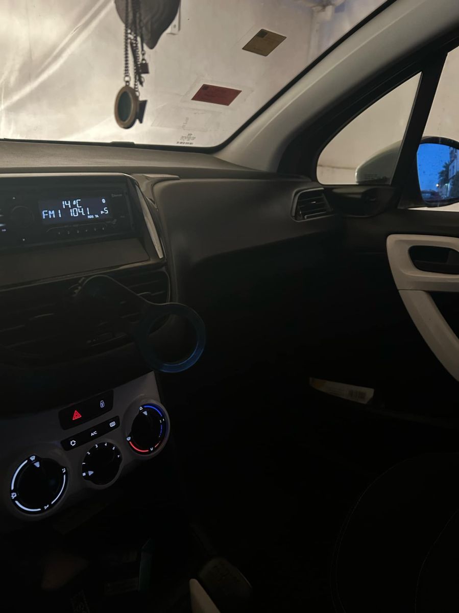 Peugeot 208 Access Like à Tunis - Photo 6