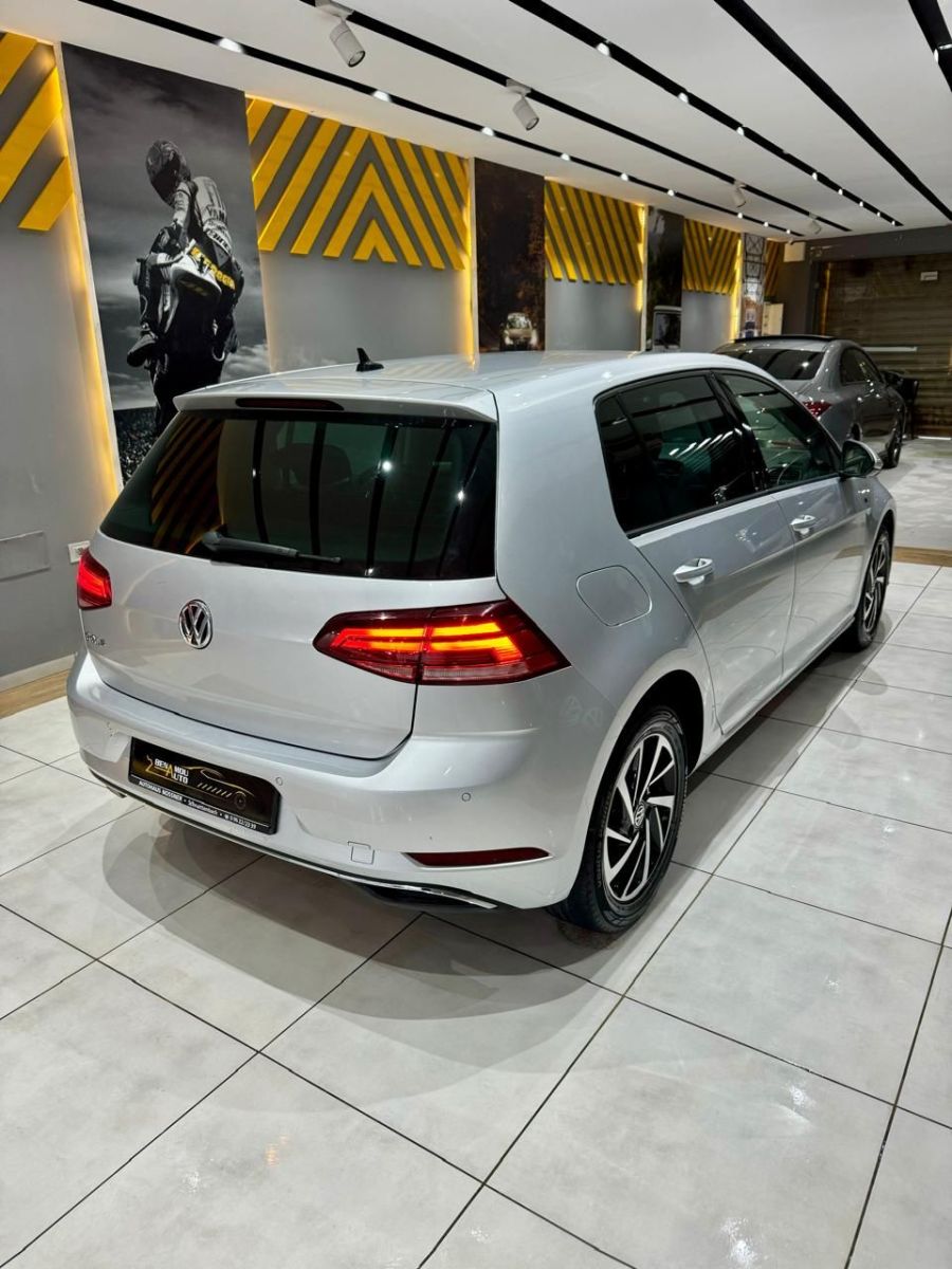 Volkswagen Golf 7 à Ariana - Photo 2