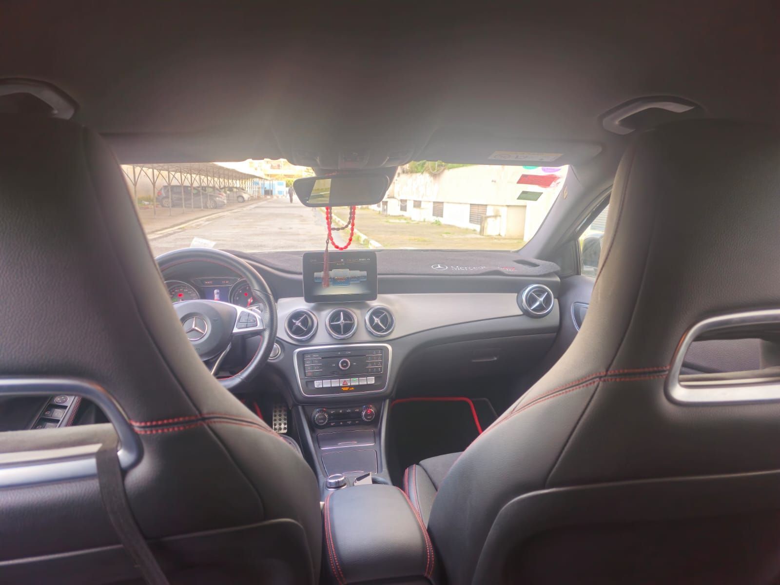Mercedes-Benz GLA AMG à Tunis - Photo 16