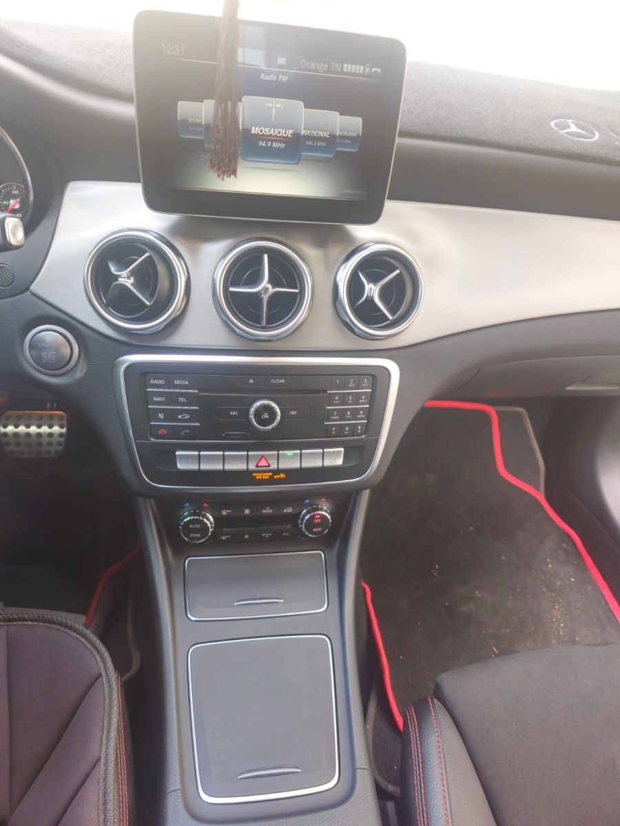Mercedes-Benz GLA AMG à Tunis - Photo 10