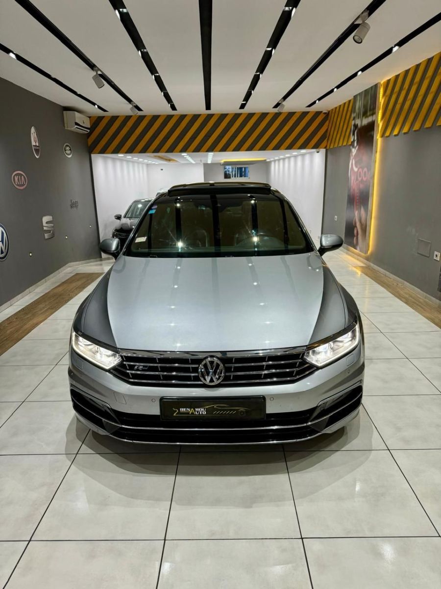 Volkswagen Passat R-Line à Tunis - Photo 1