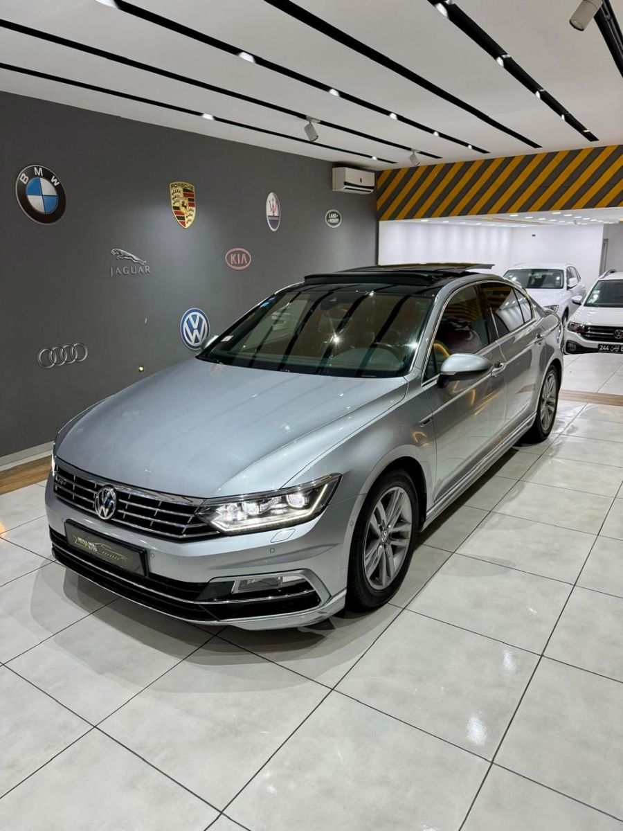 Volkswagen Passat R-Line à Tunis - Photo 2