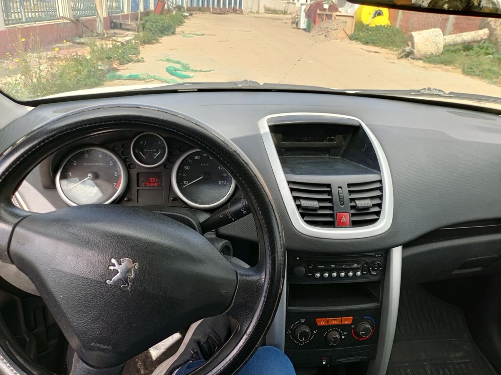 Peugeot 207 à Ben Arous - Photo 6