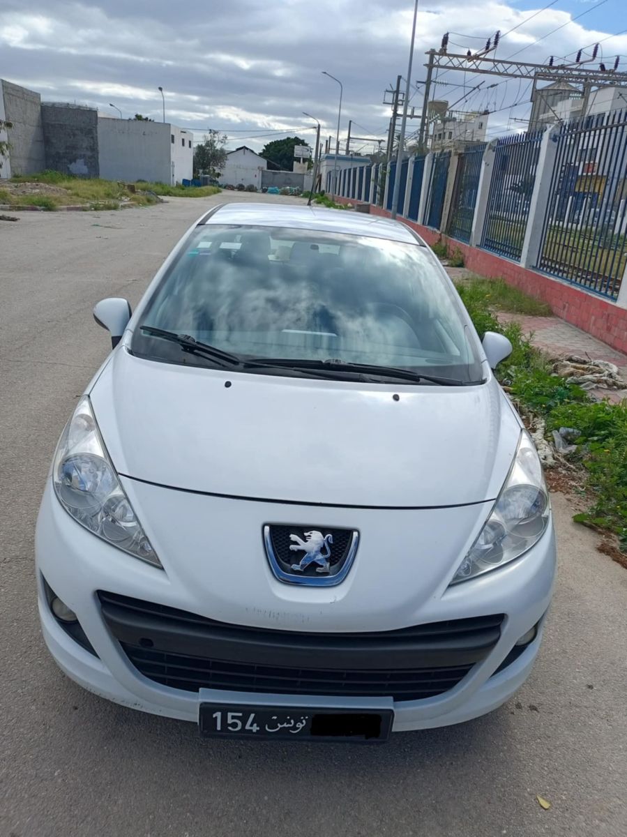 Peugeot 207 à Ben Arous - Photo 3