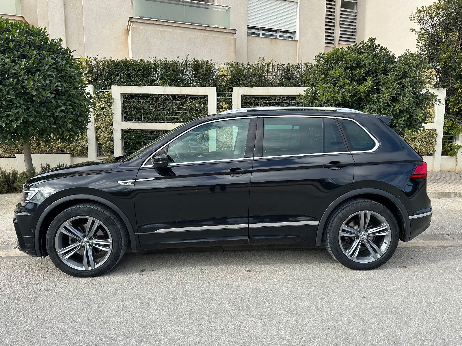 Volkswagen Tiguan Prestige à Ben Arous - Photo 3