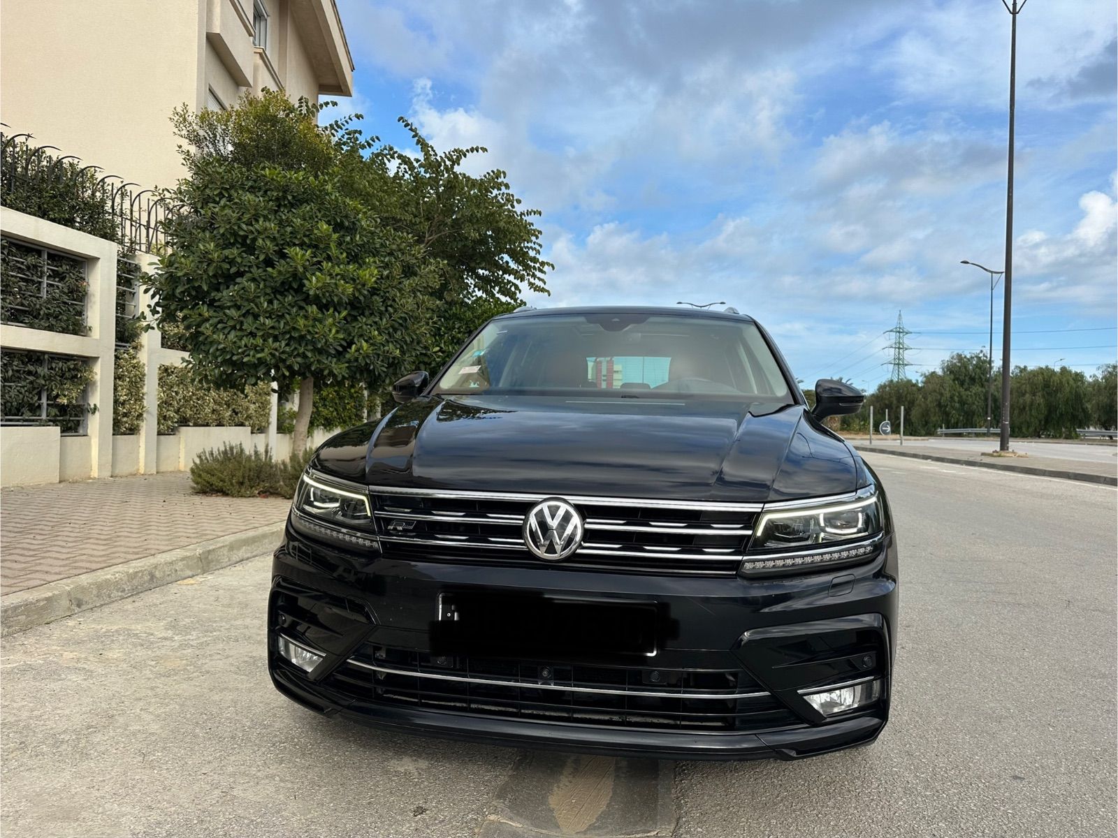 Volkswagen Tiguan Prestige à Ben Arous - Photo 2