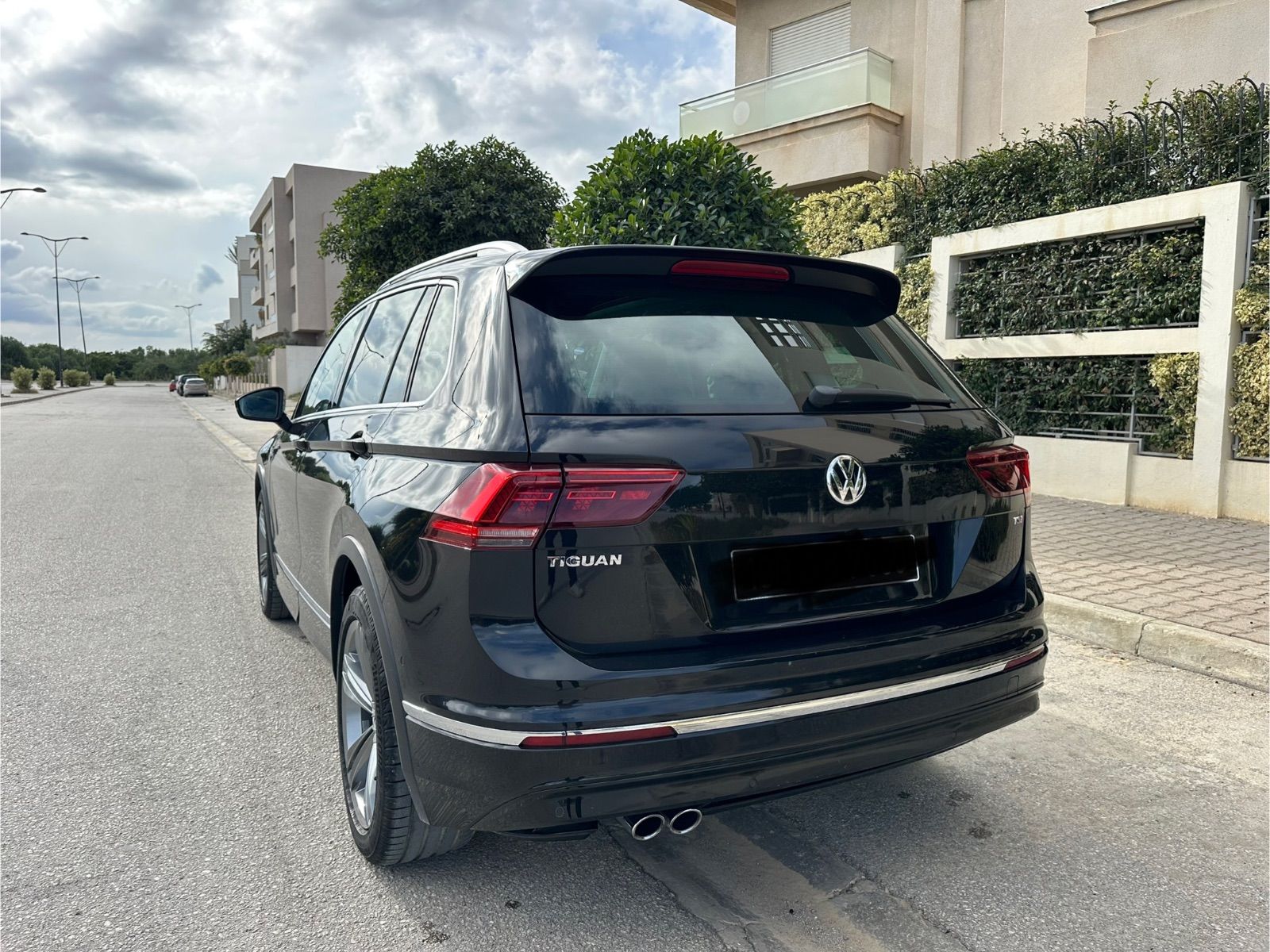 Volkswagen Tiguan Prestige à Ben Arous - Photo 4
