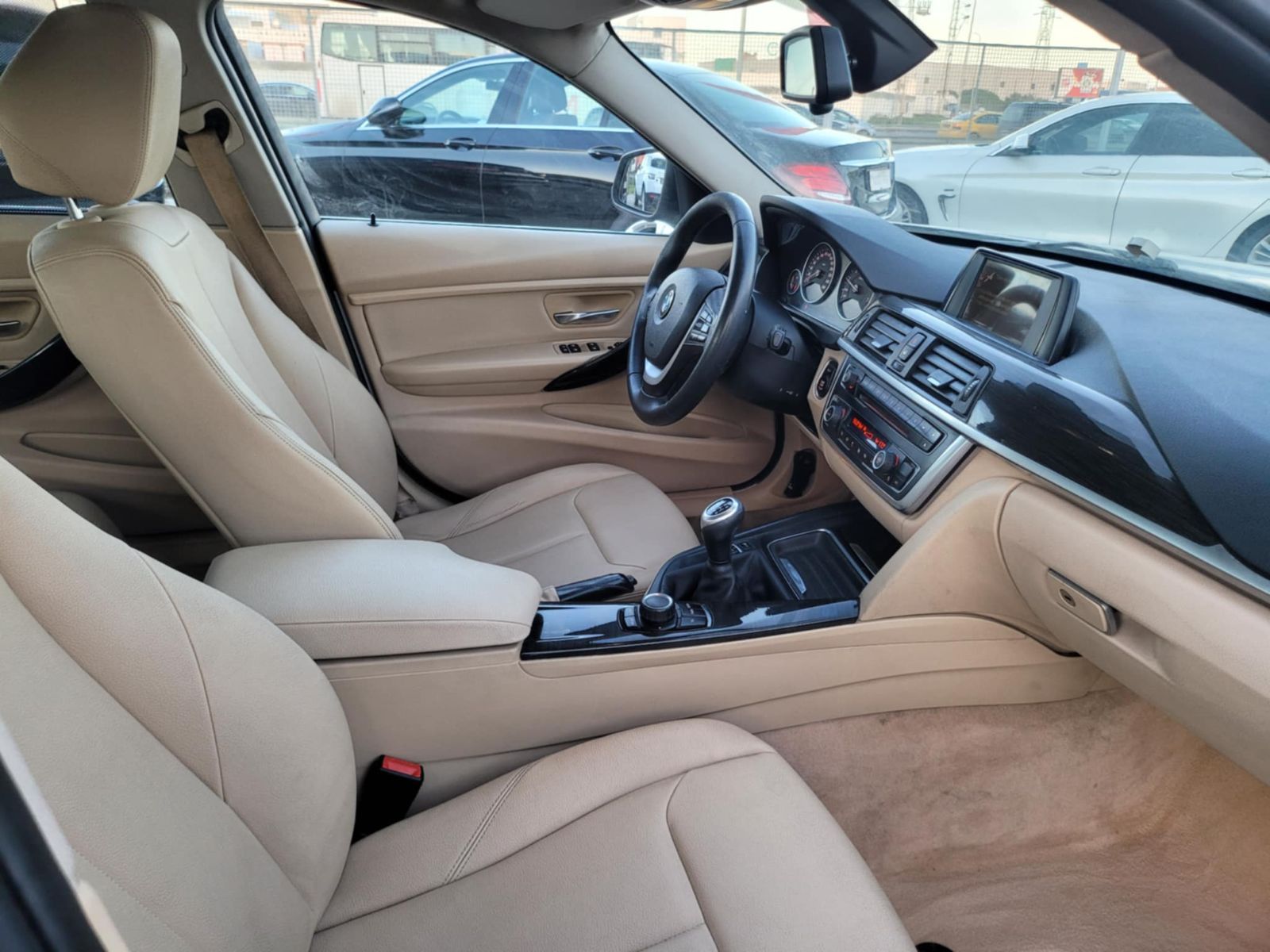 BMW Série 3 Confort Luxury Line à Ariana - Photo 3