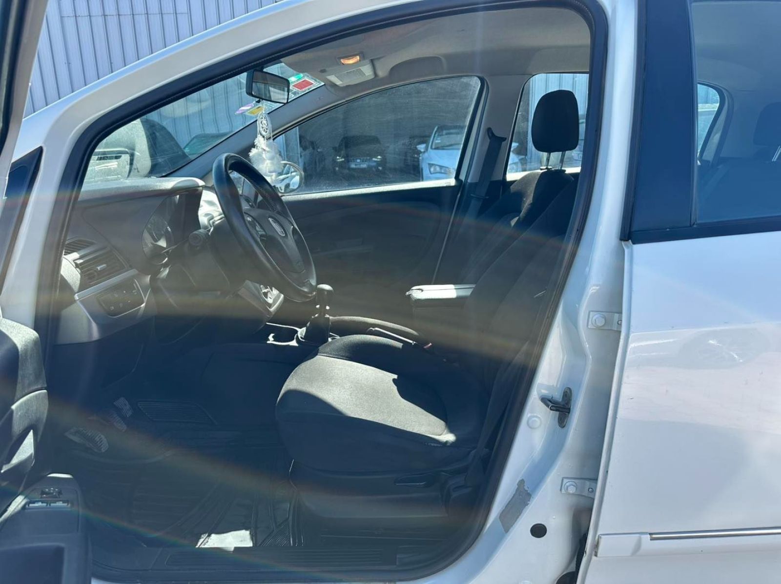 Fiat Grande Punto à Tunis - Photo 6