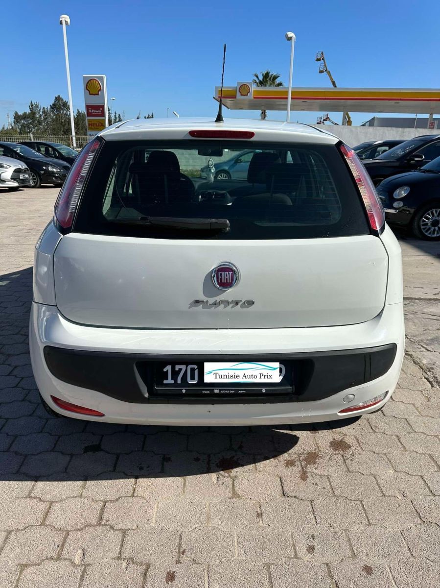 Fiat Grande Punto à Tunis - Photo 10