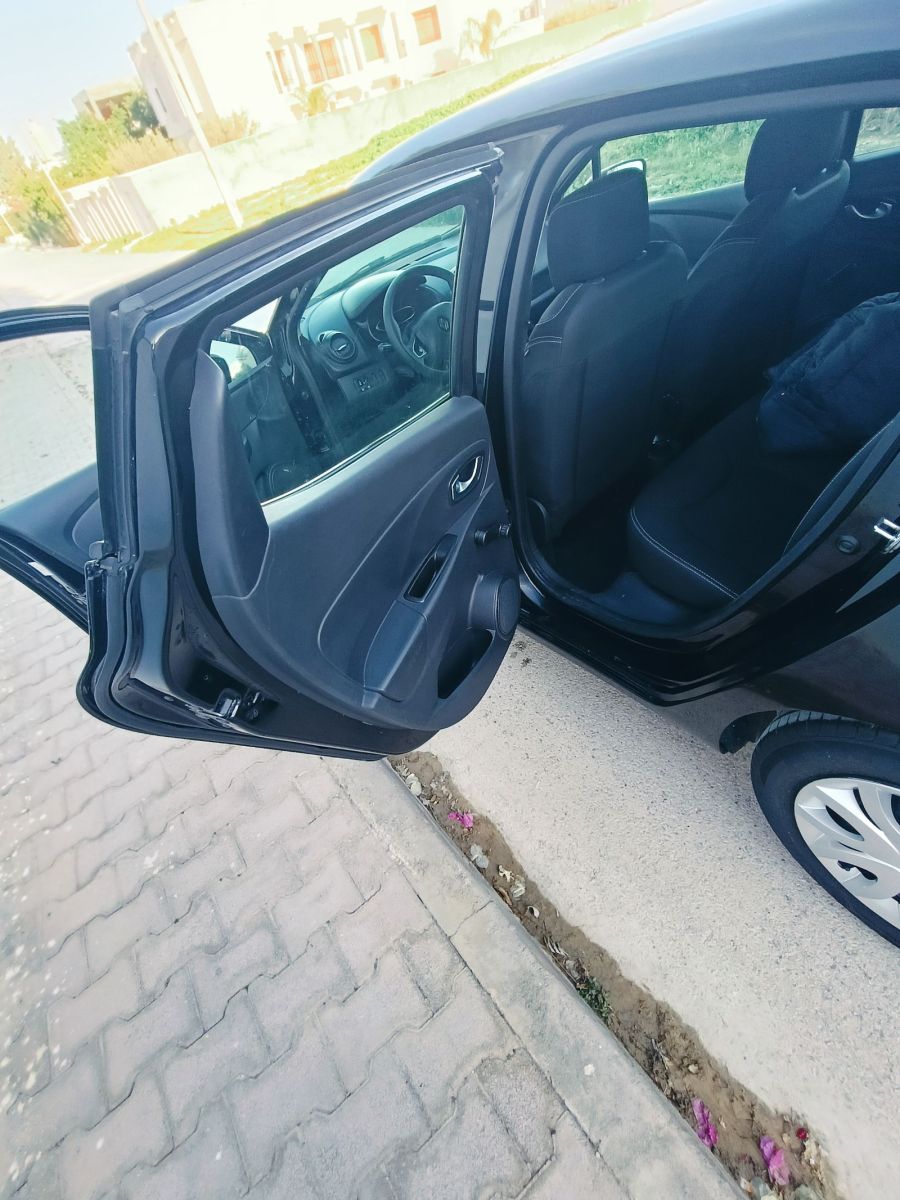 Renault Clio 4 à Tunis - Photo 17