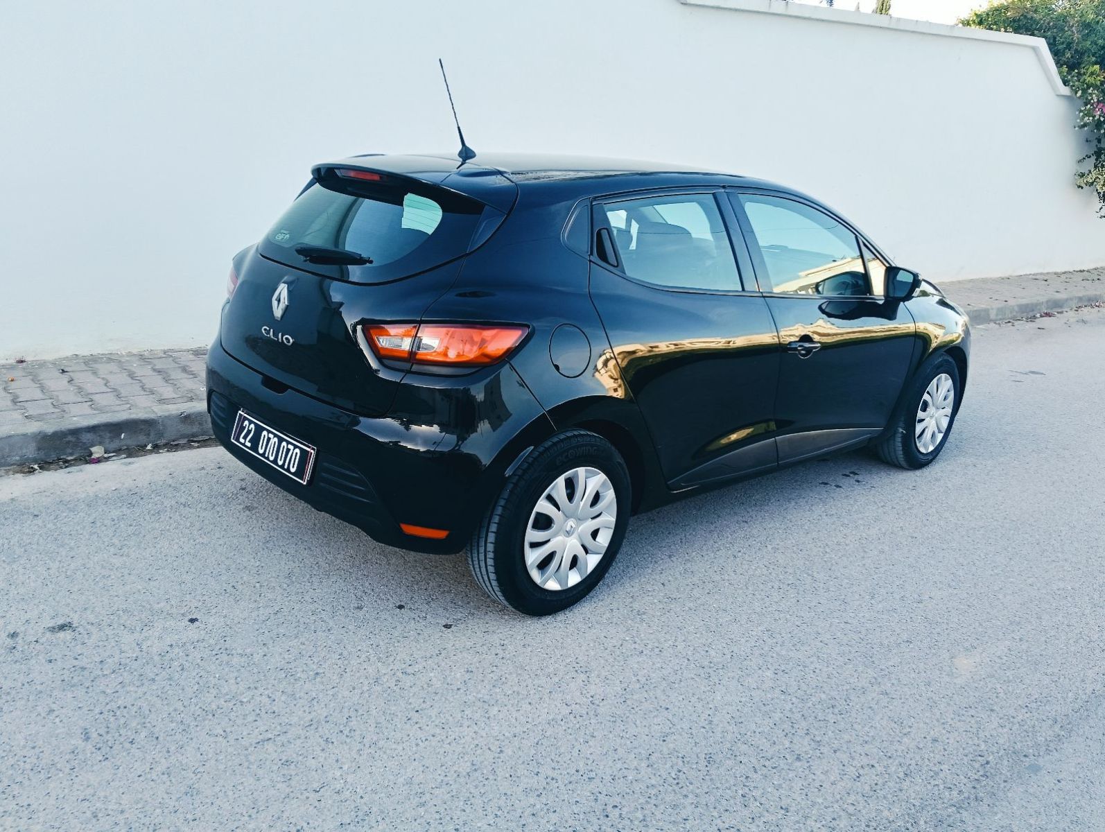 Renault Clio 4 à Tunis - Photo 2