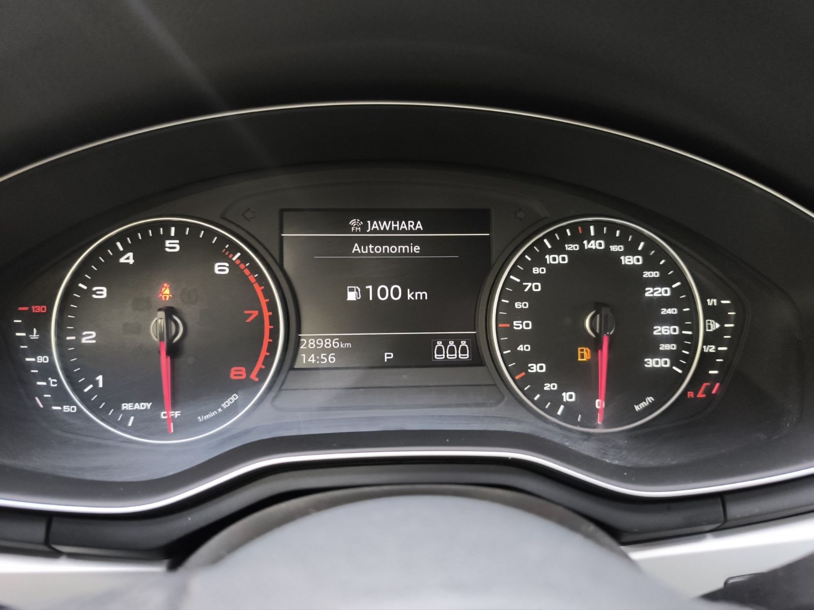 Audi A4 Design Plus à Tunis - Photo 11