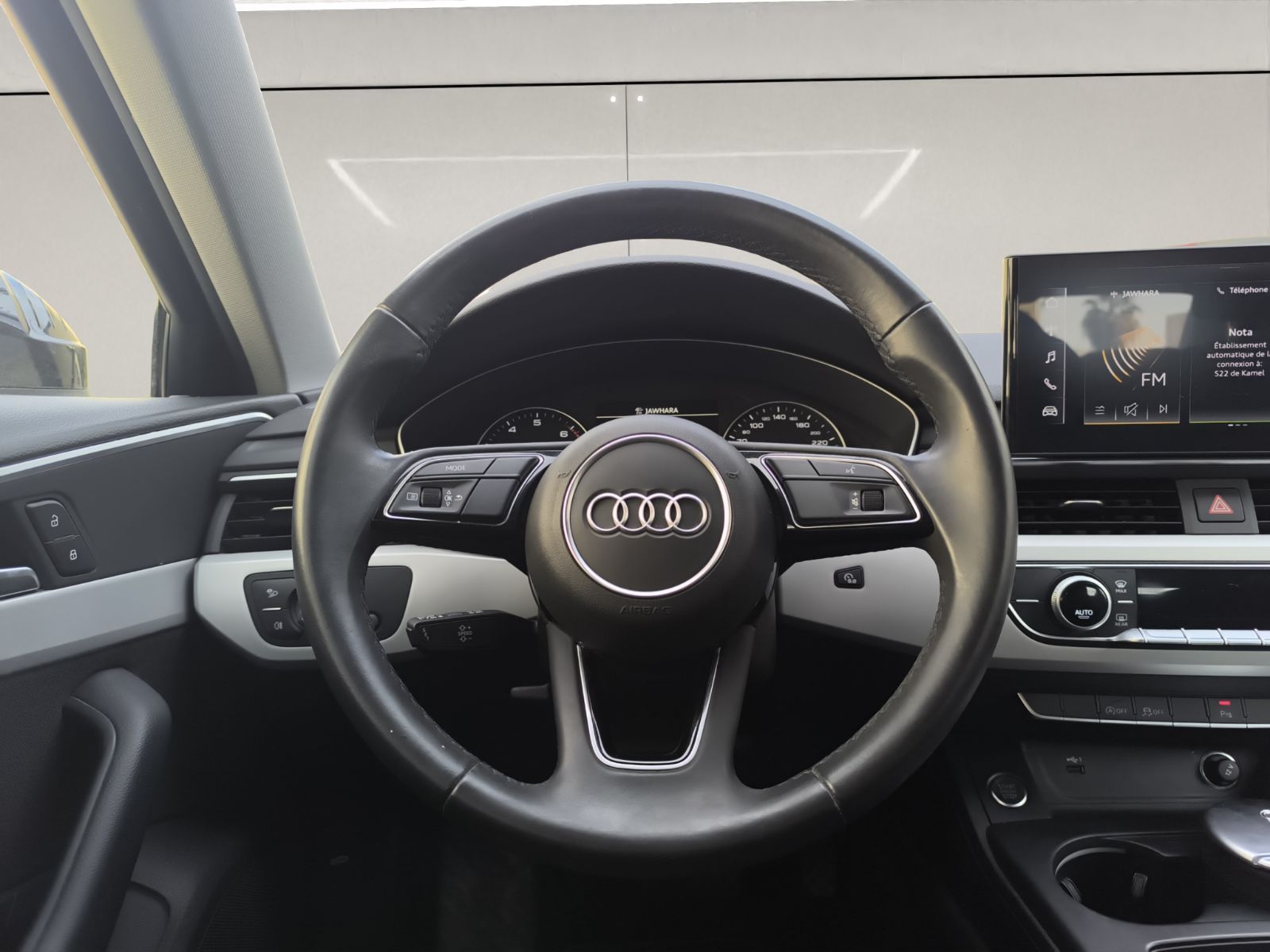 Audi A4 Design Plus à Tunis - Photo 10