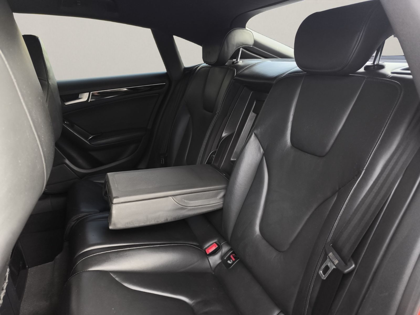 Audi A5 Sportback S-Line à Tunis - Photo 12