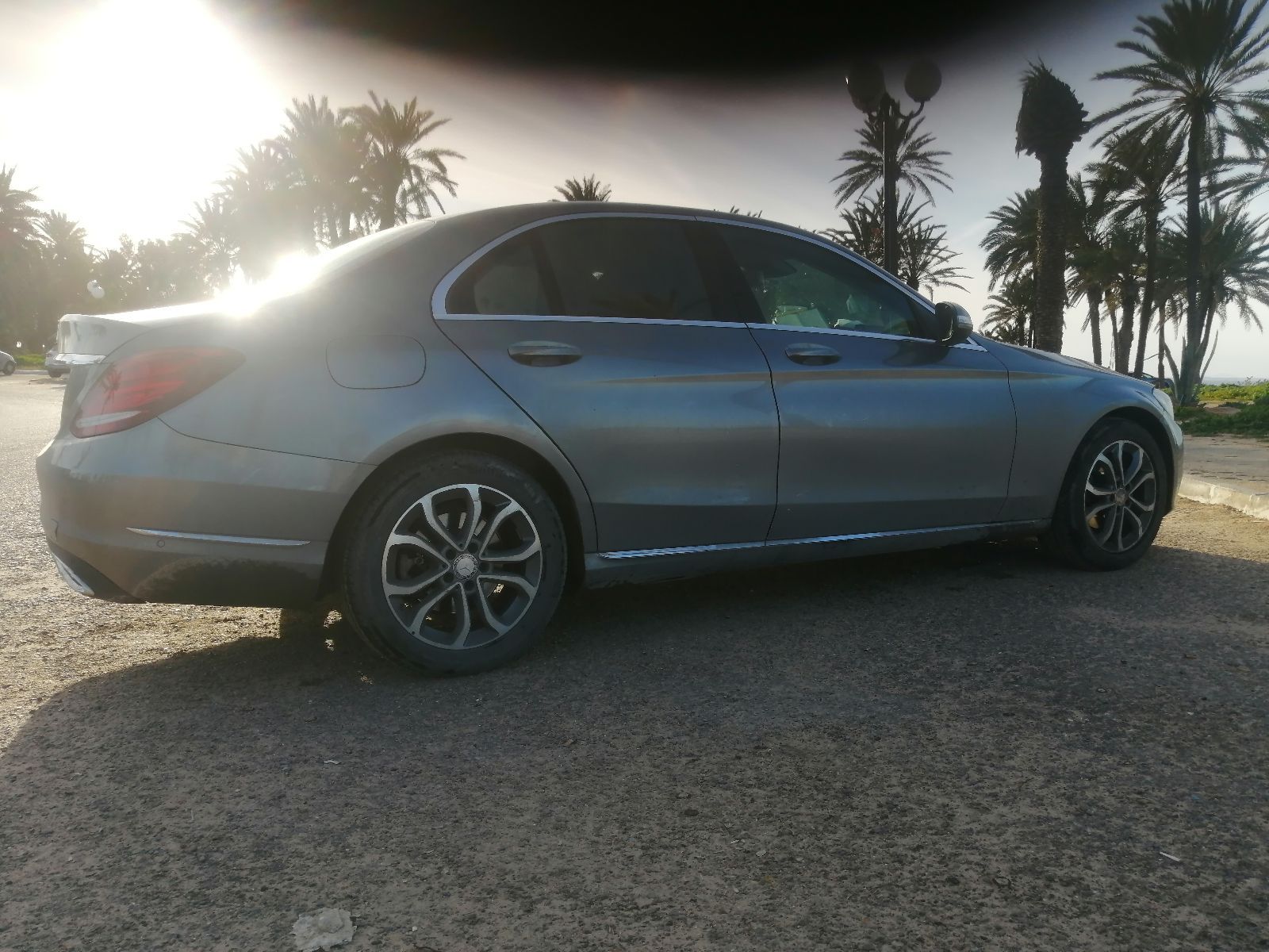 Mercedes-Benz Classe C à Tunis - Photo 5