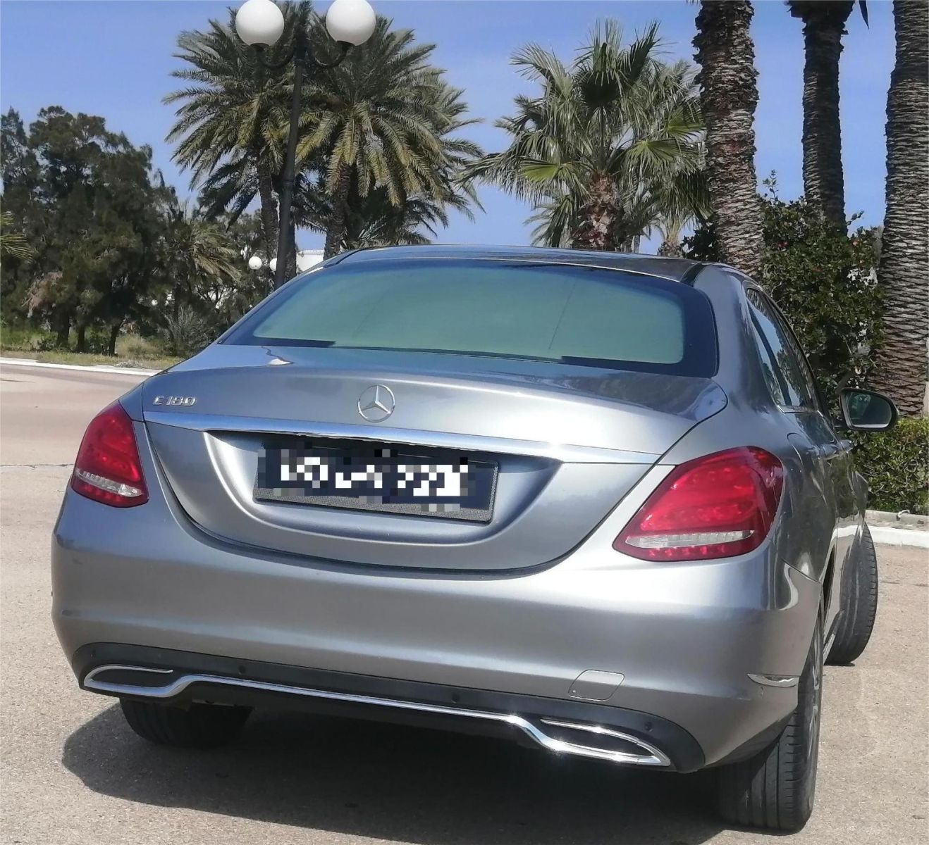 Mercedes-Benz Classe C à Tunis - Photo 2
