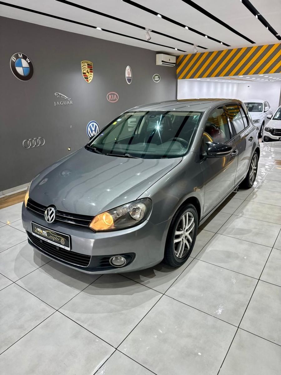 Volkswagen Golf 6 à Nabeul - Photo 1
