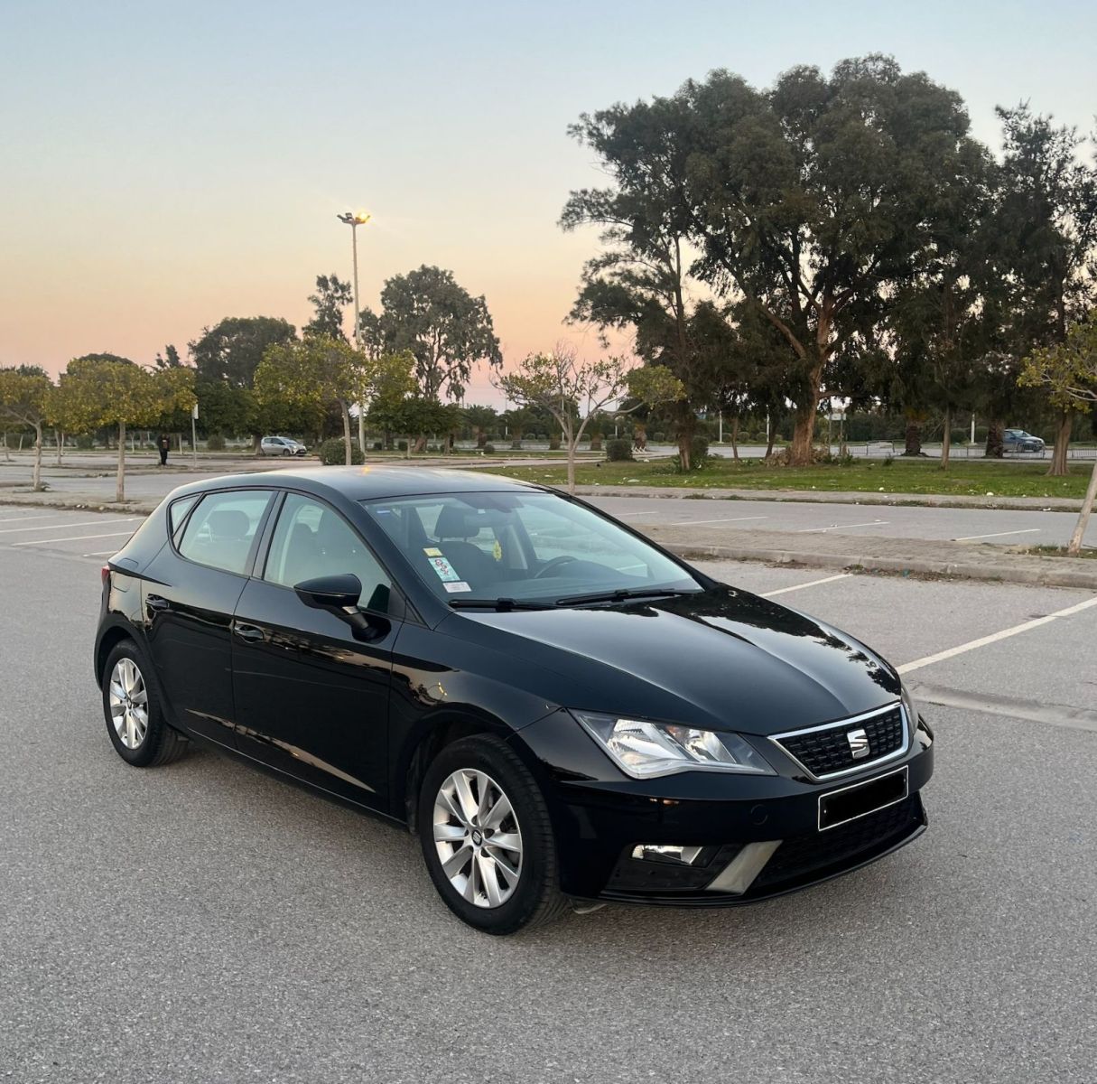 Seat Leon à Tunis - Photo 1