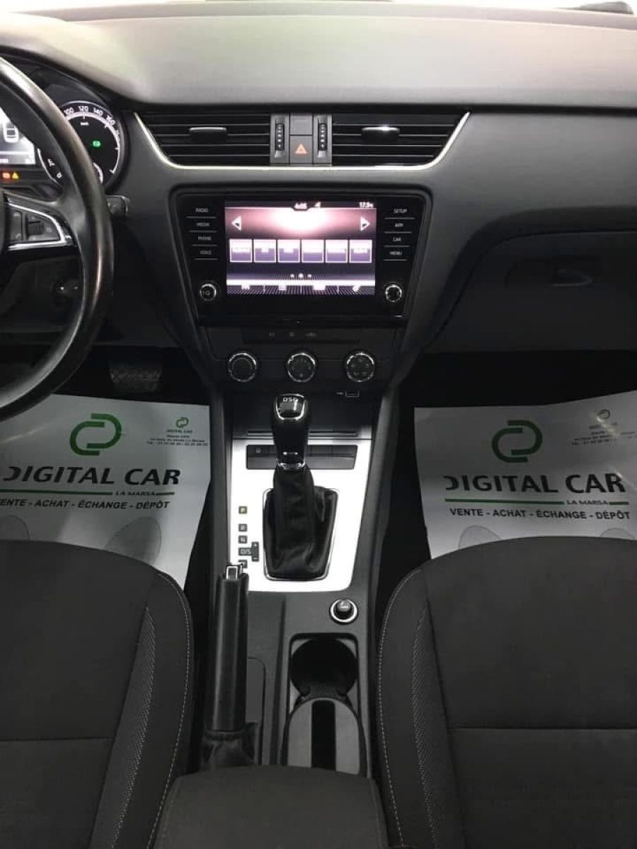 Skoda Octavia Business Toit ouvrant à Sfax - Photo 18