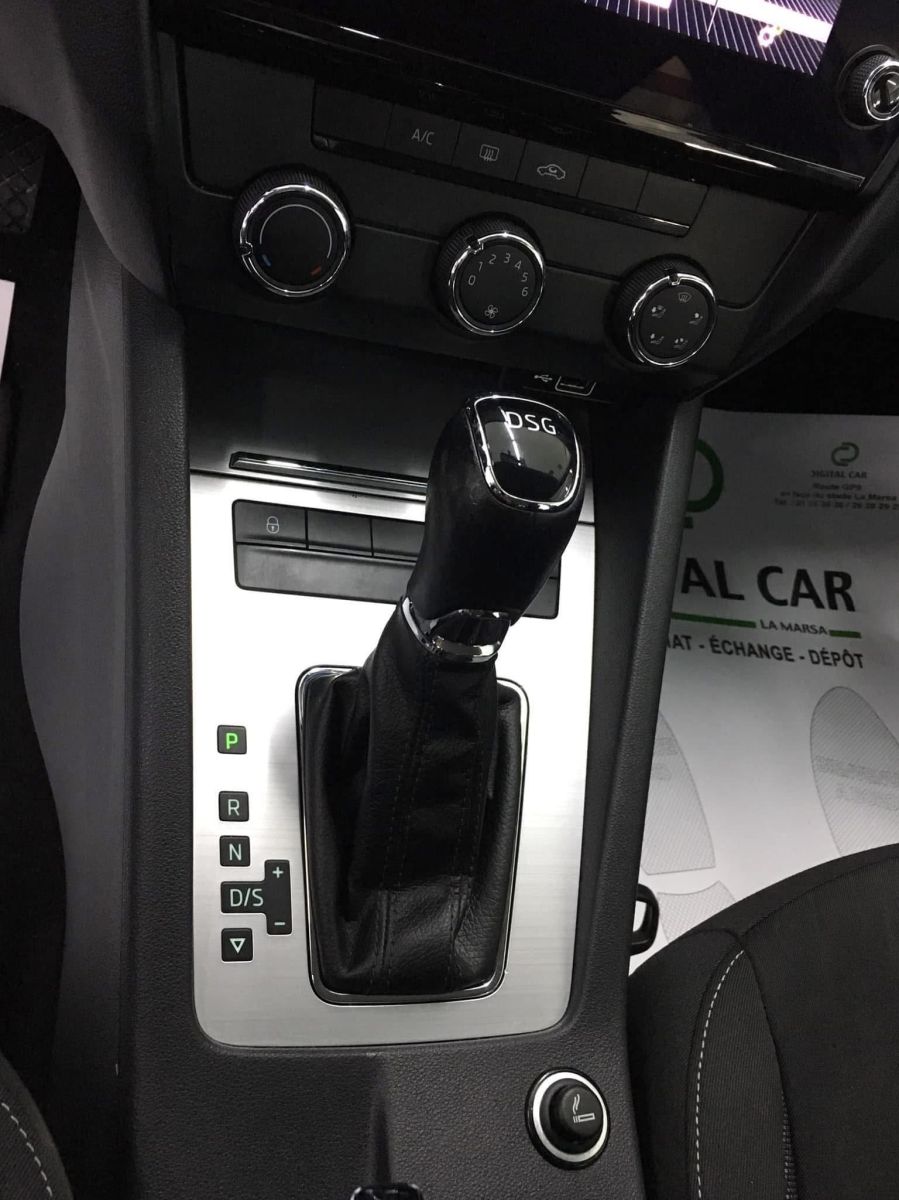 Skoda Octavia Business Toit ouvrant à Sfax - Photo 16