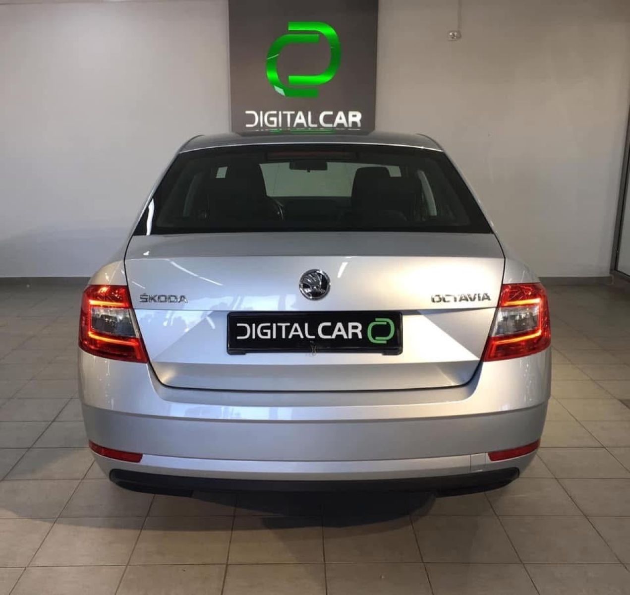 Skoda Octavia Business Toit ouvrant à Sfax - Photo 9