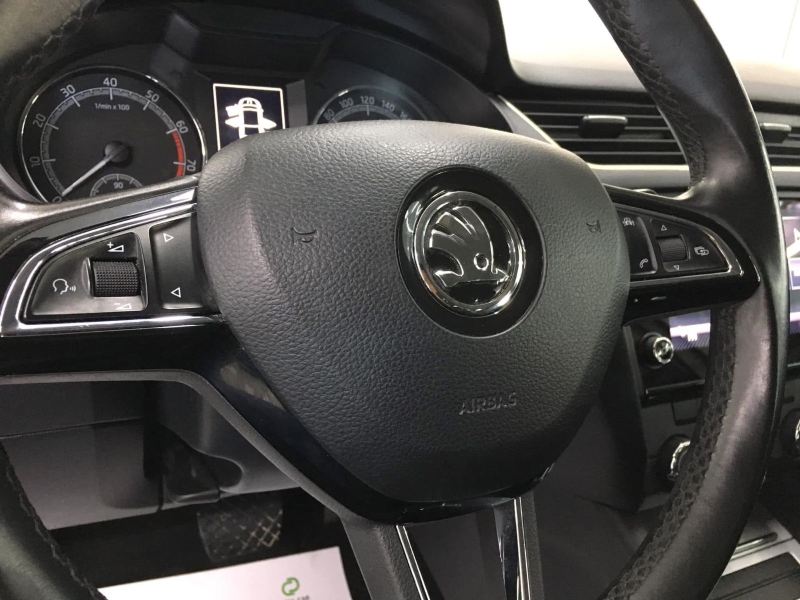 Skoda Octavia Business Toit ouvrant à Sfax - Photo 21