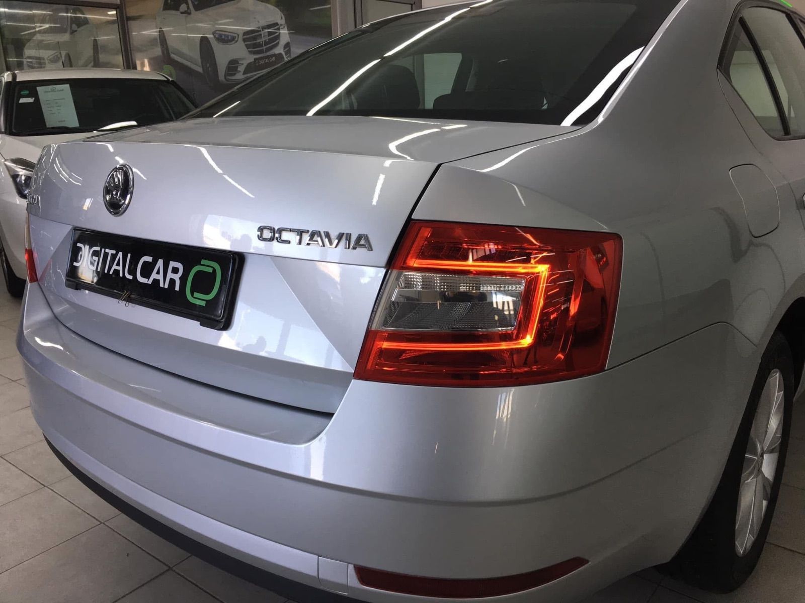 Skoda Octavia Business Toit ouvrant à Sfax - Photo 13