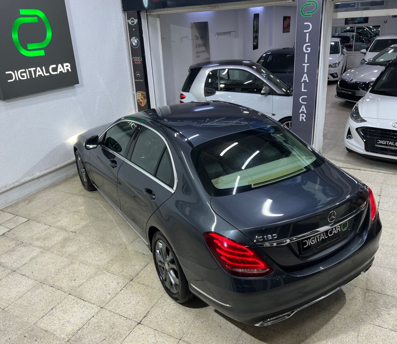 Mercedes-Benz Classe C Avantgarde à Tunis - Photo 14
