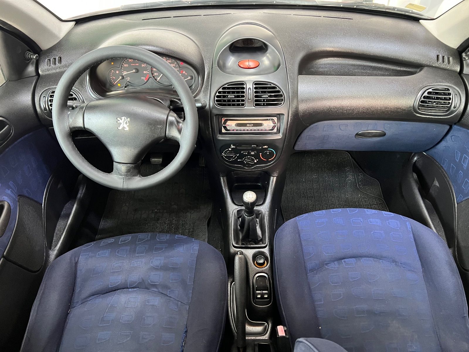 Peugeot 206 à Nabeul - Photo 18