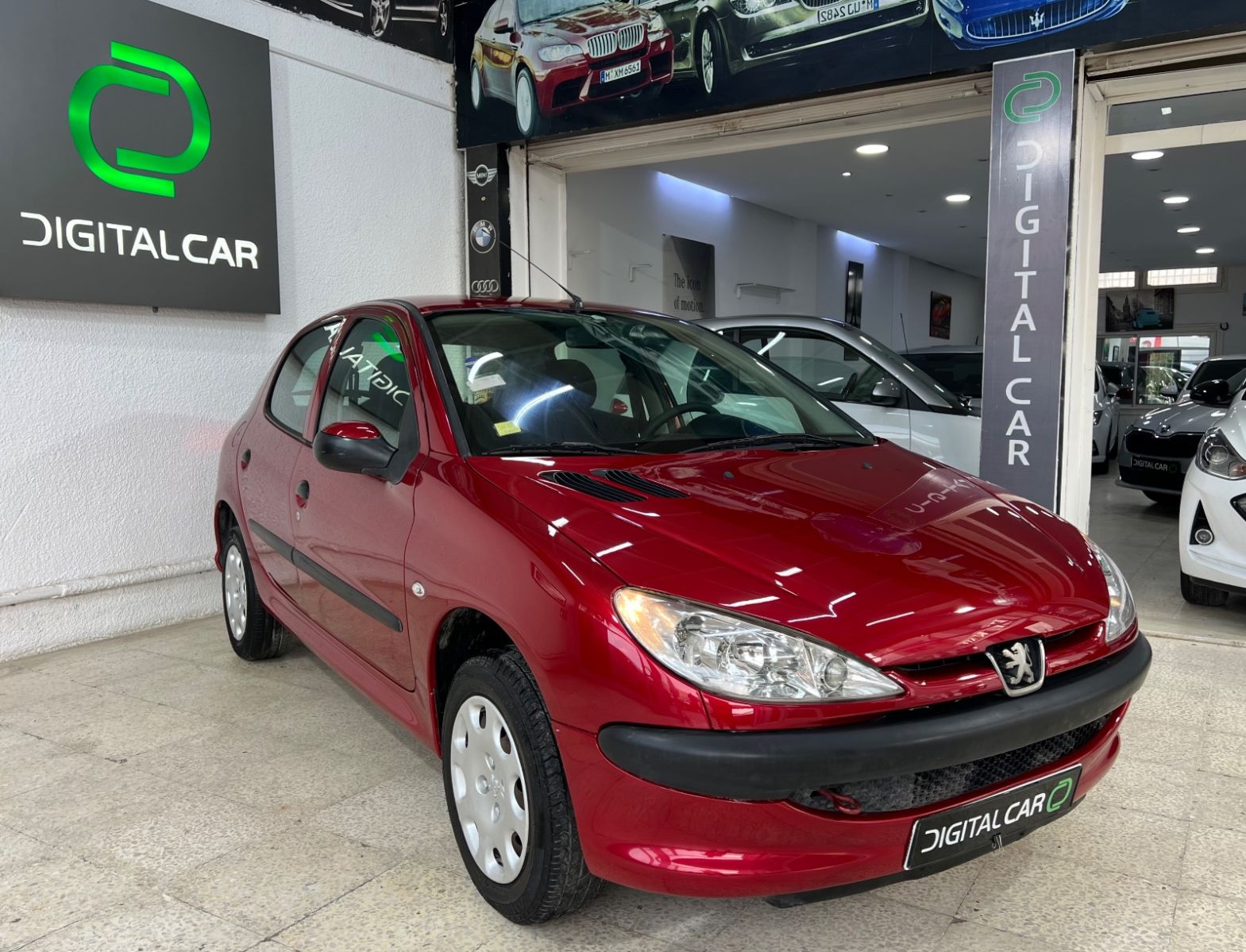 Peugeot 206 à Nabeul - Photo 1