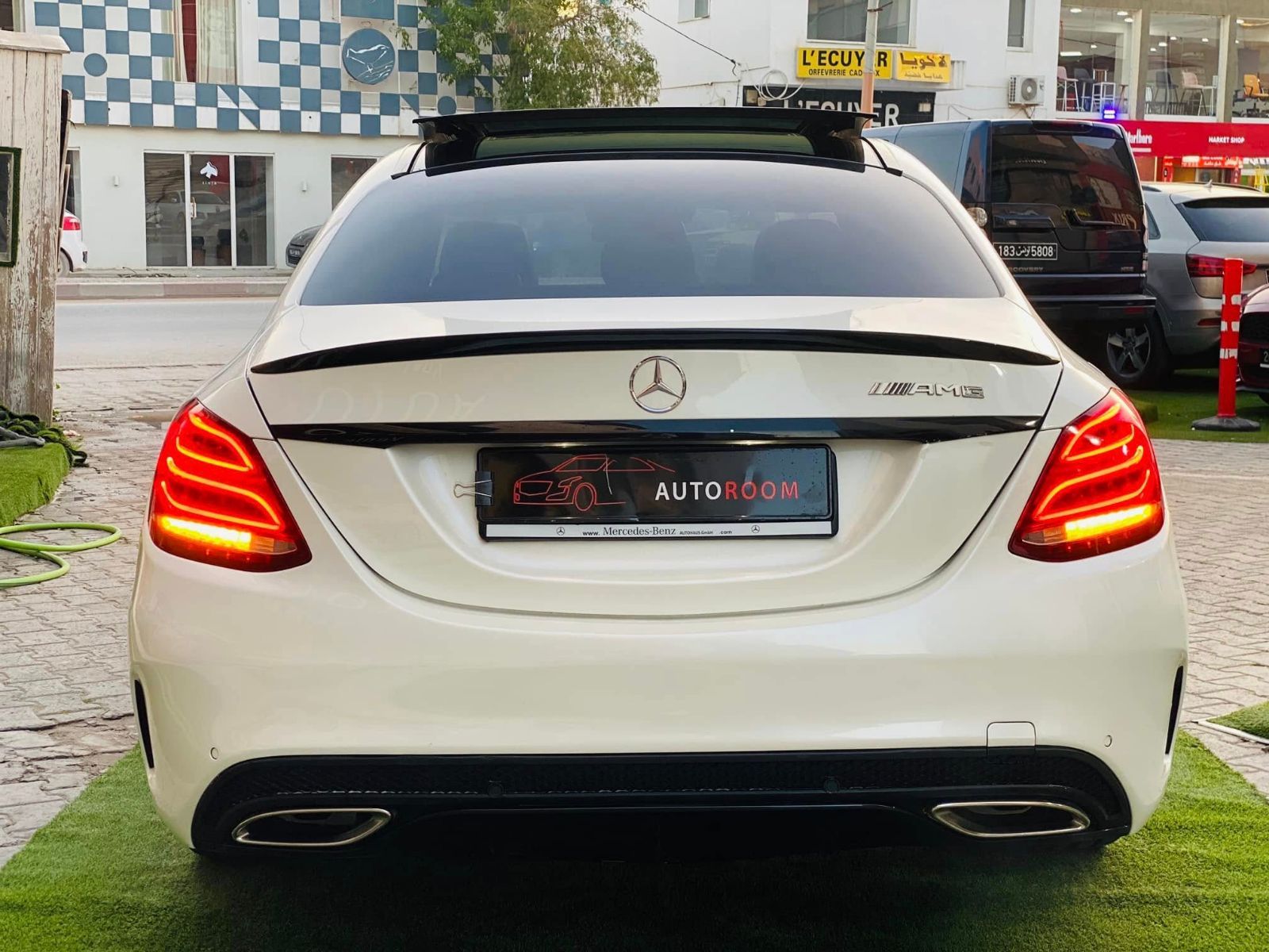 Mercedes-Benz Classe C AMG + à Tunis - Photo 9