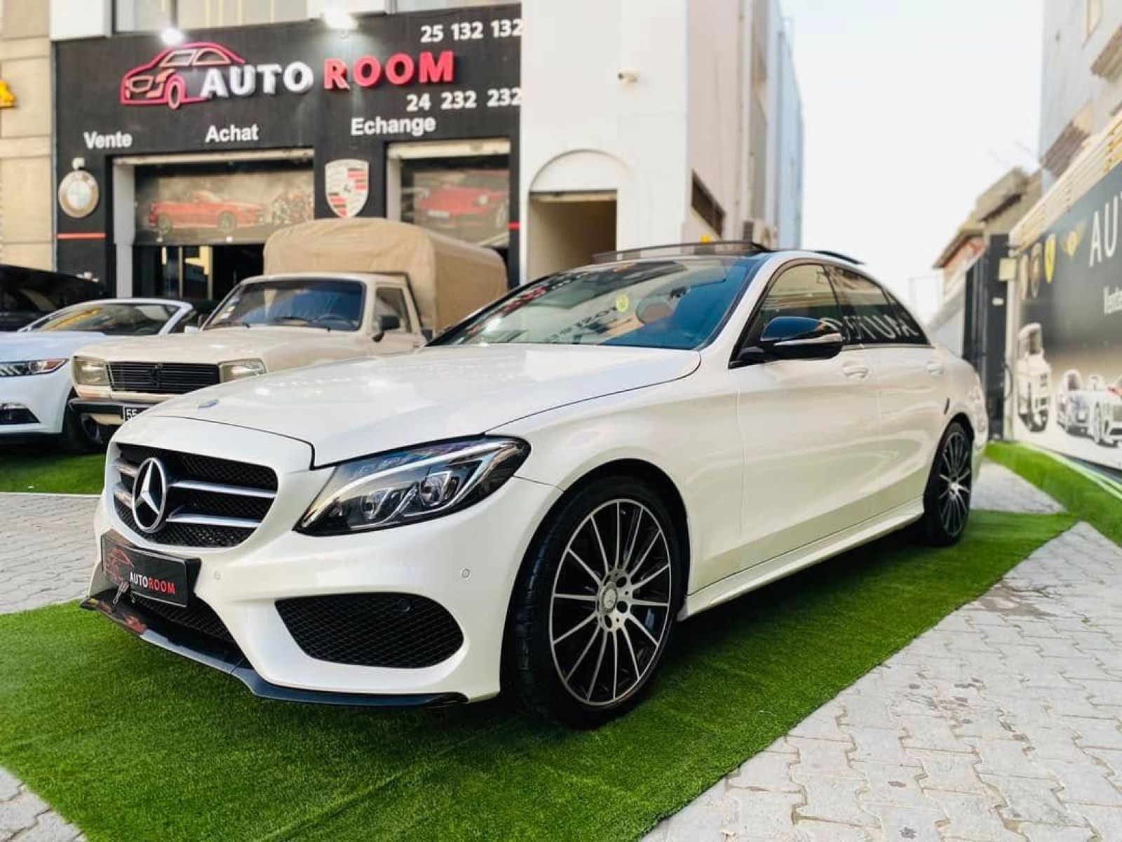 Mercedes-Benz Classe C AMG + à Tunis - Photo 3