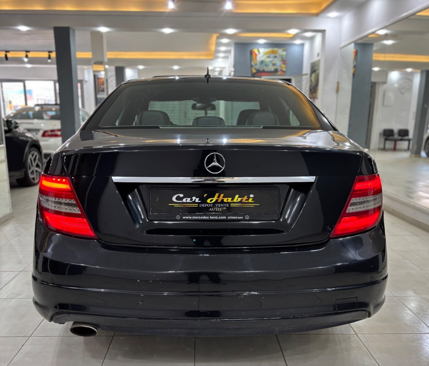 Mercedes-Benz Classe C à Tunis - Photo 4