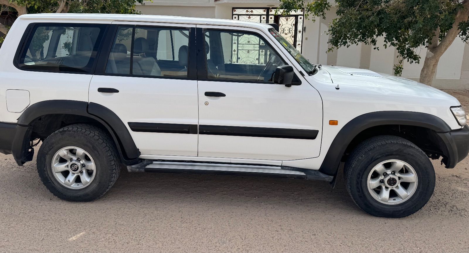 Nissan Patrol à Tunis - Photo 3