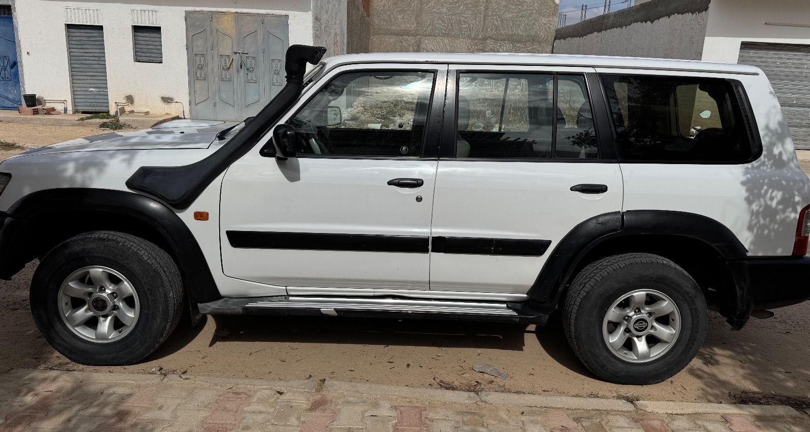 Nissan Patrol à Tunis - Photo 1
