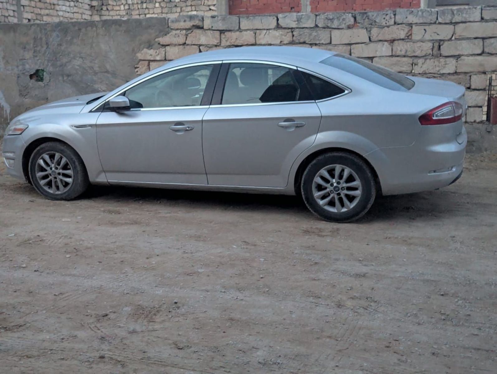 Ford Mondeo Trend à Nabeul - Photo 1