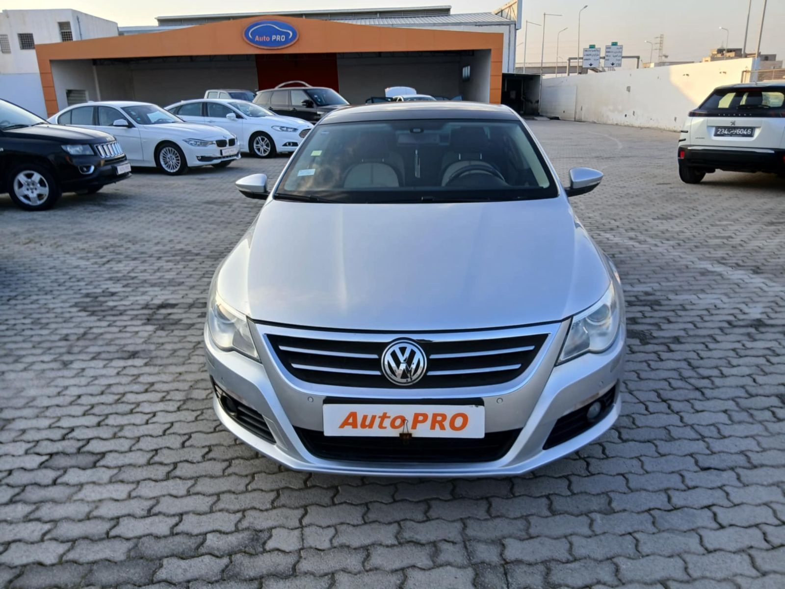 Volkswagen Passat CC à Tunis - Photo 1