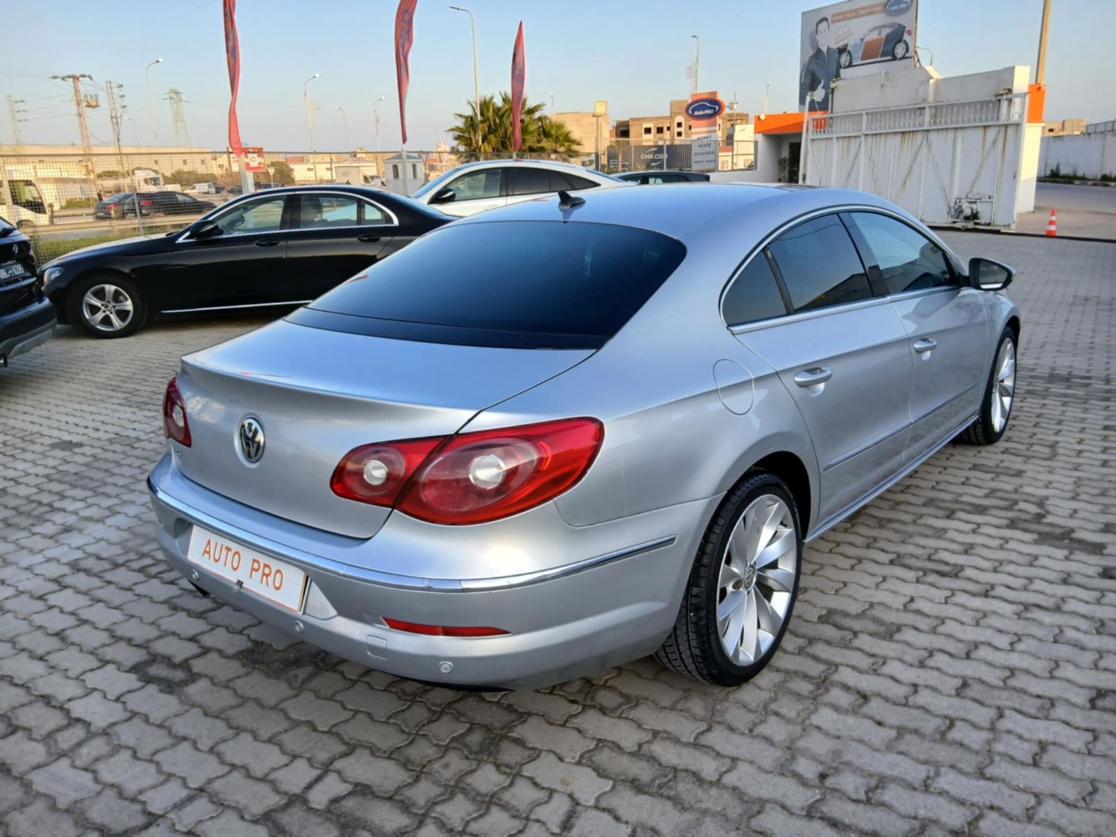 Volkswagen Passat CC à Tunis - Photo 3
