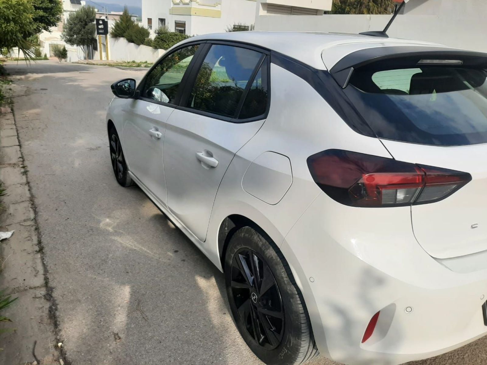 Opel Corsa à Ben Arous - Photo 1